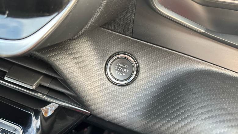 Peugeot 2008 1.2 PureTech Active Premium 5dr Petrol Estate